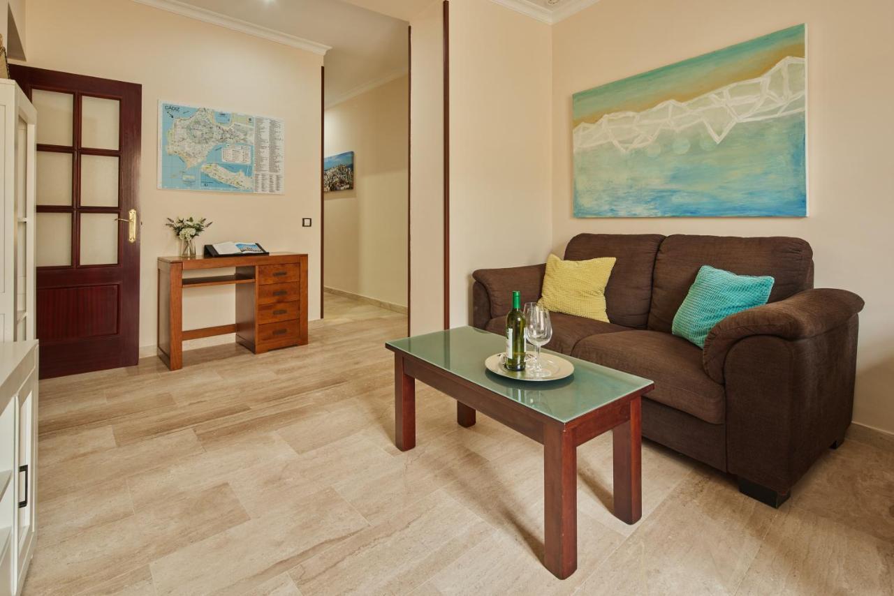 Apartamento Tavira Little Apartments Cádiz Exteriör bild